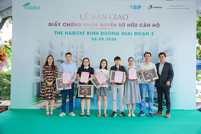 The Habitat Bình Dương trao sổ hồng cho cư dân sau 6 tháng bàn giao - Ảnh 1 The Habitat Bình Dương trao sổ hồng cho cư dân sau 6 tháng bàn giao - Ảnh 1